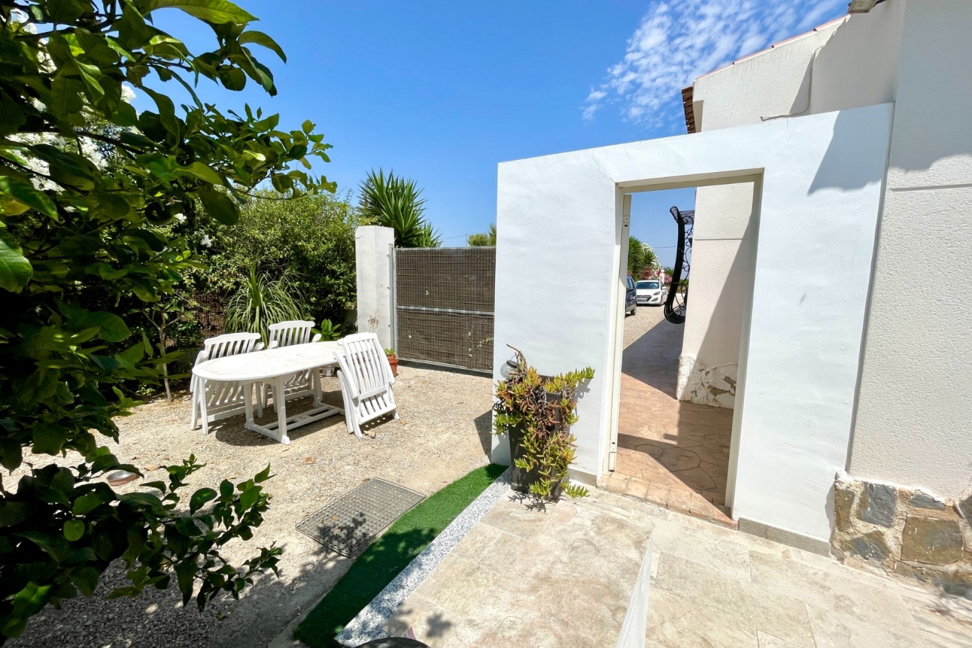 Reventa - Villa -
Daya Nueva