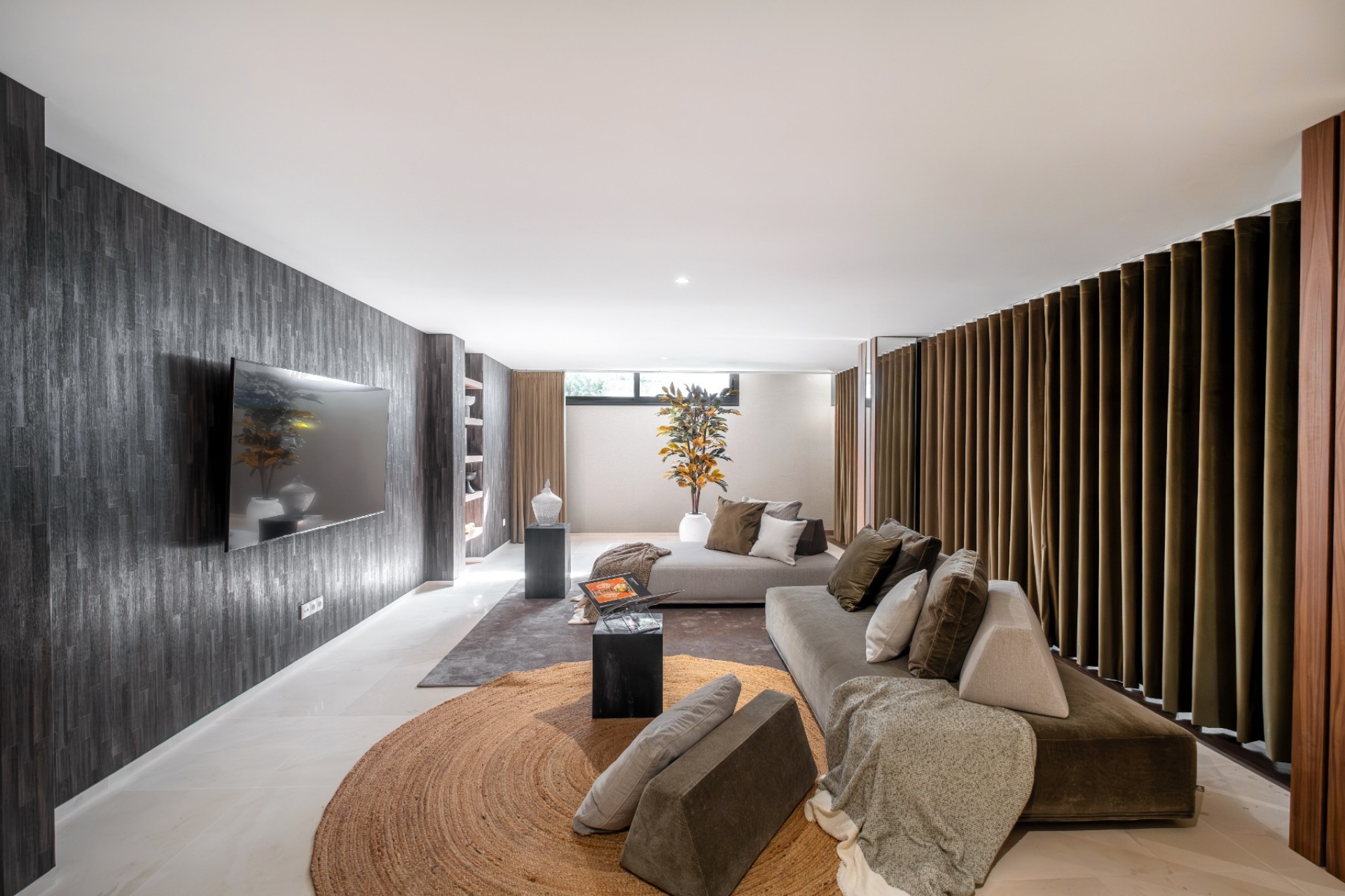 Reventa - Villa -
Estepona - El Paraíso