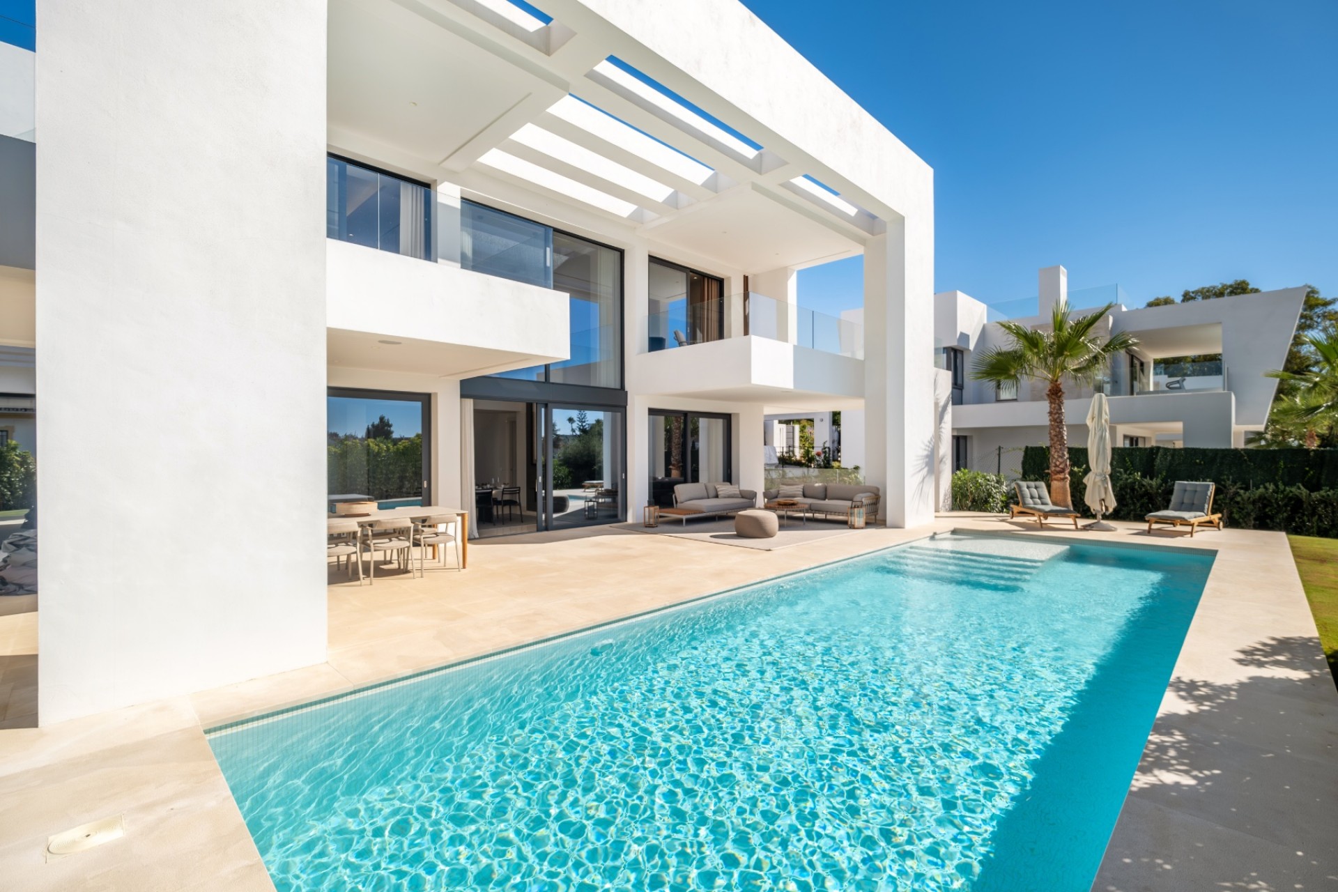 Reventa - Villa -
Estepona - El Paraíso