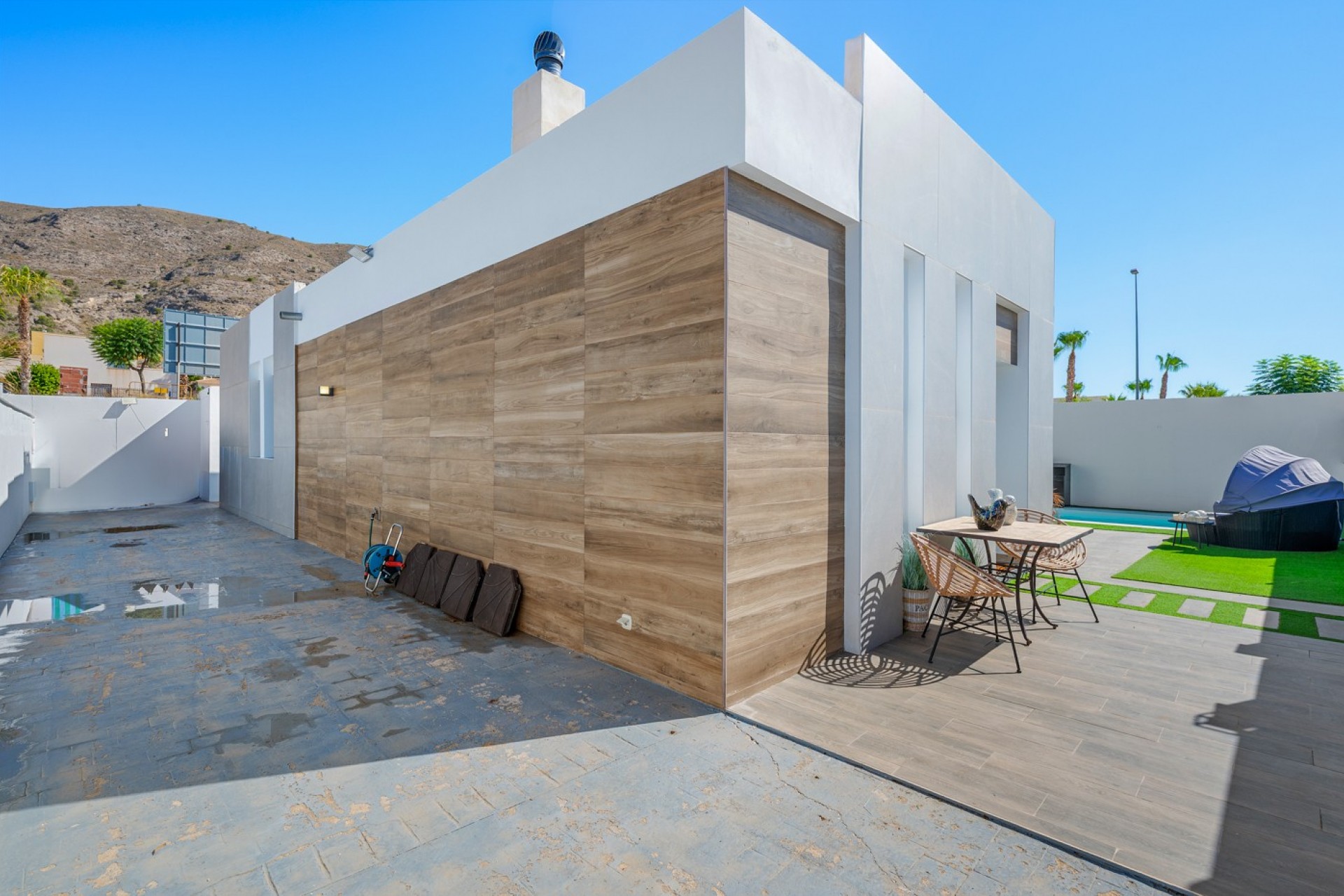 Reventa - Villa -
Fortuna - Urbanizacion Las Kalendas