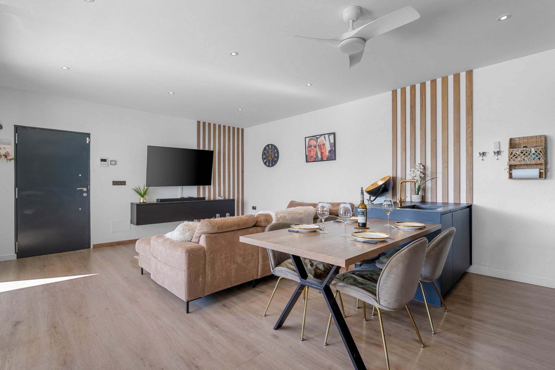 Reventa - Villa -
Fortuna - Urbanizacion Las Kalendas