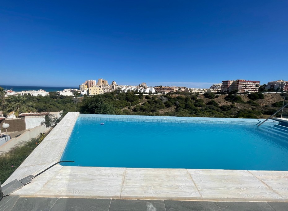 Reventa - Villa -
La Mata