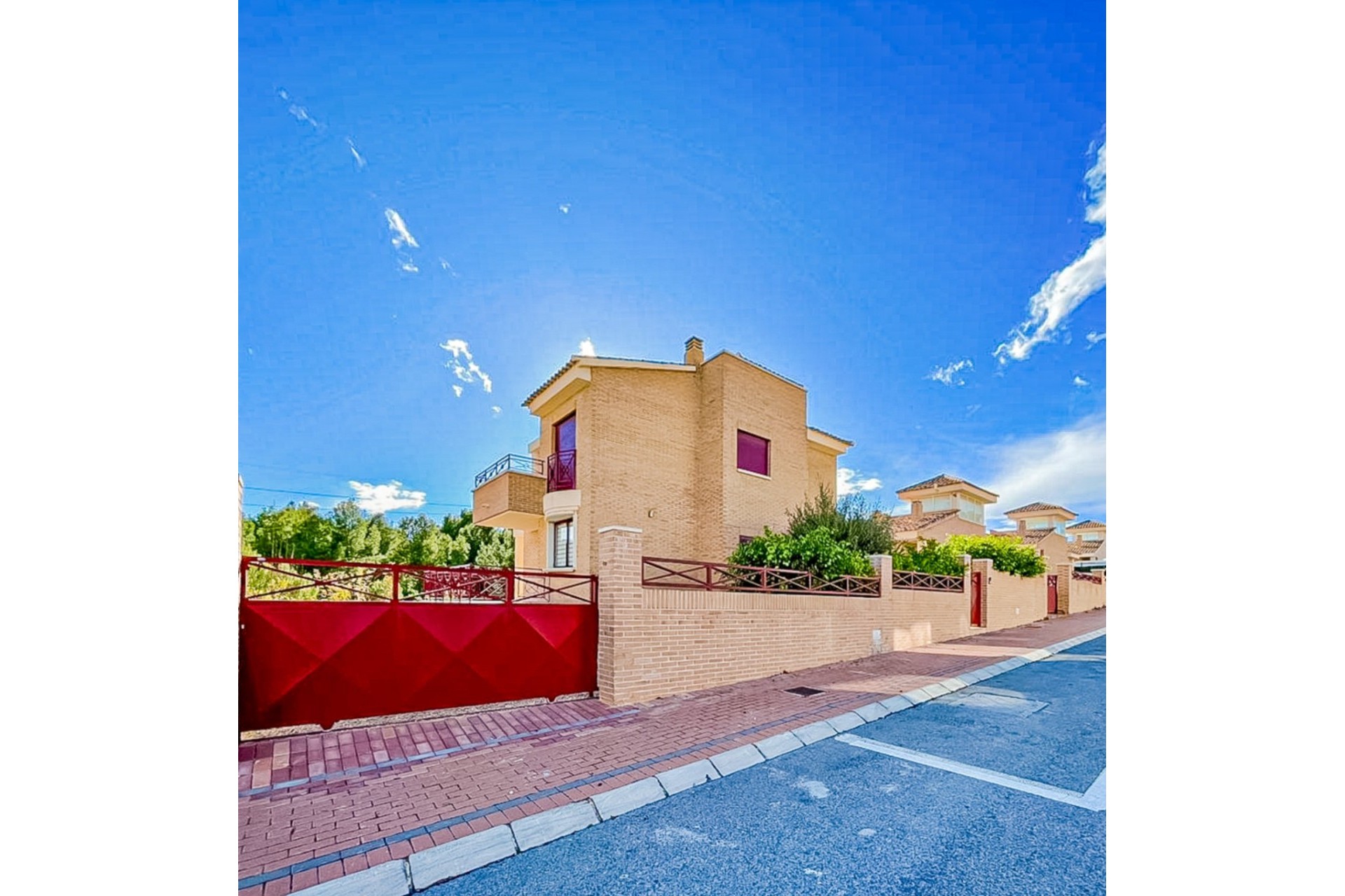 Reventa - Villa -
La Nucía - Montebello