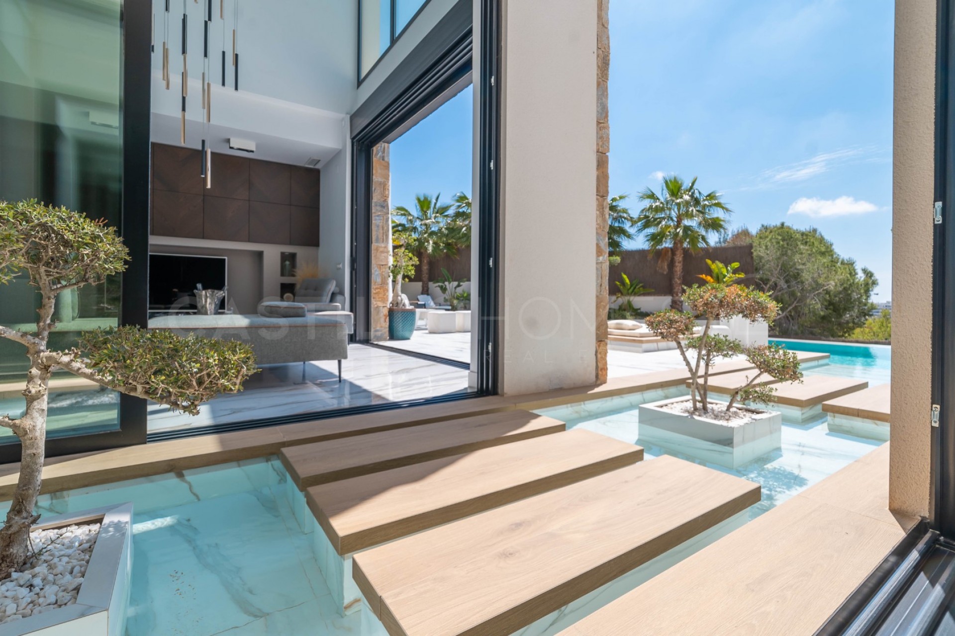 Reventa - Villa -
Las colinas - Las colinas golf