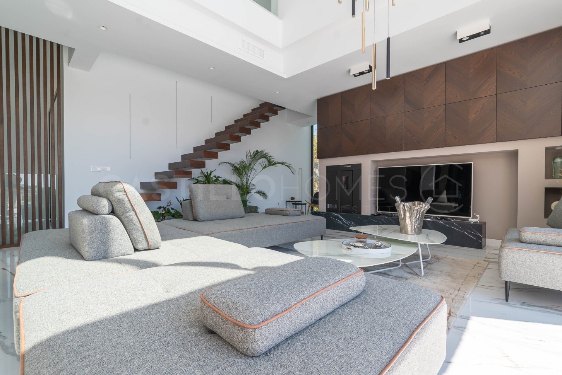 Reventa - Villa -
Las colinas - Las colinas golf