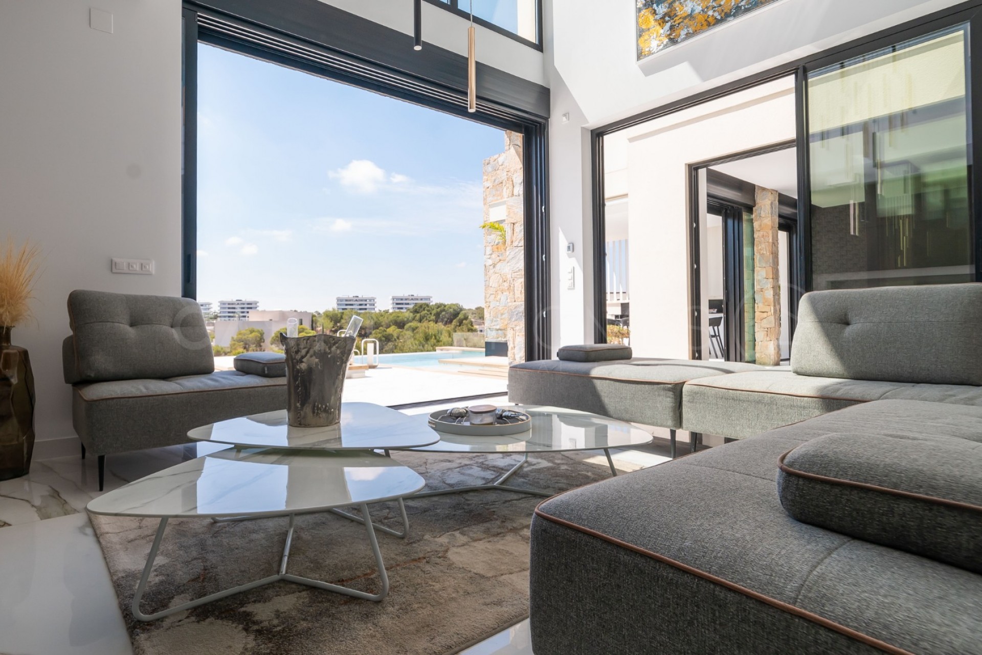 Reventa - Villa -
Las colinas - Las colinas golf