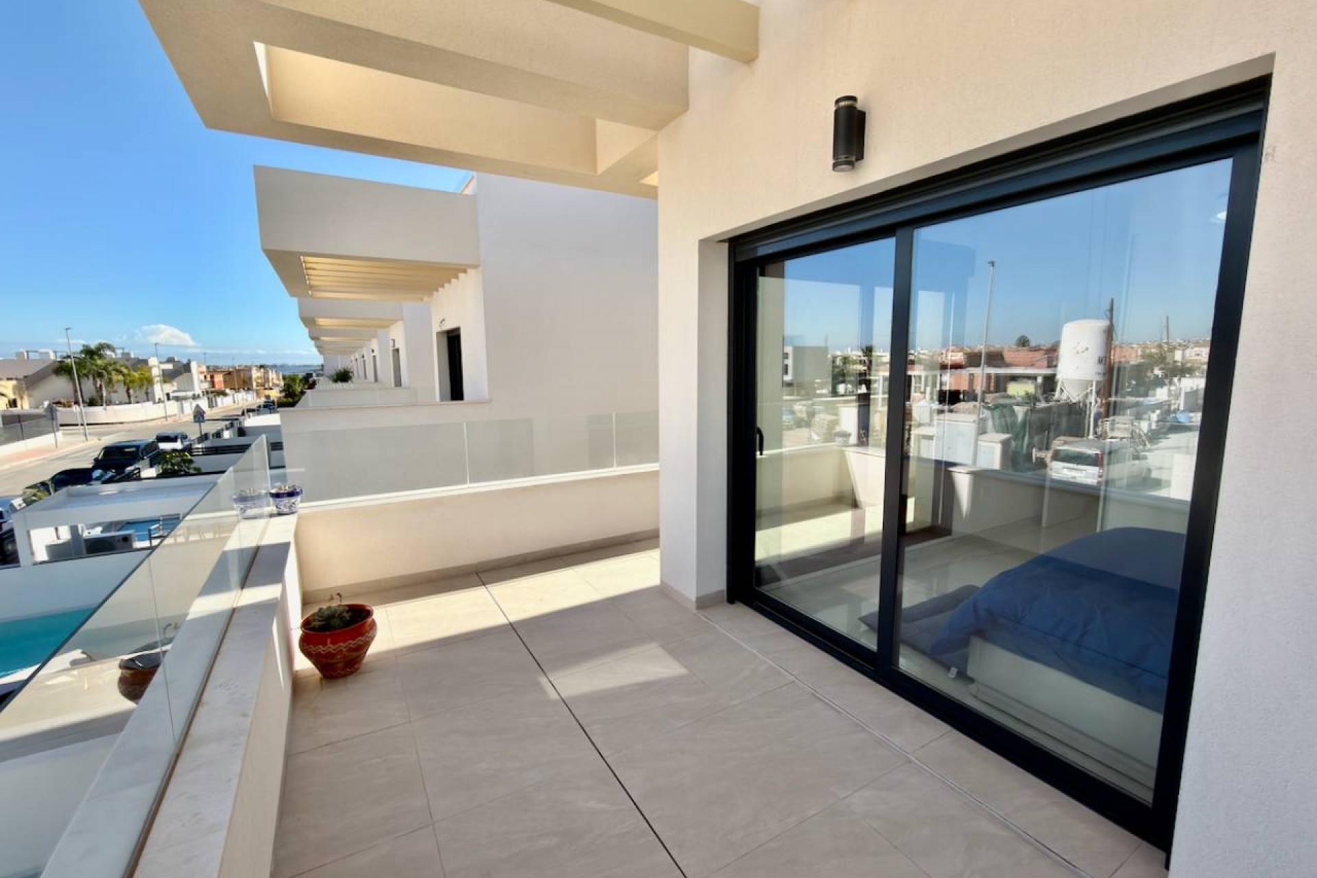 Reventa - Villa -
Los Montesinos - La Herrada