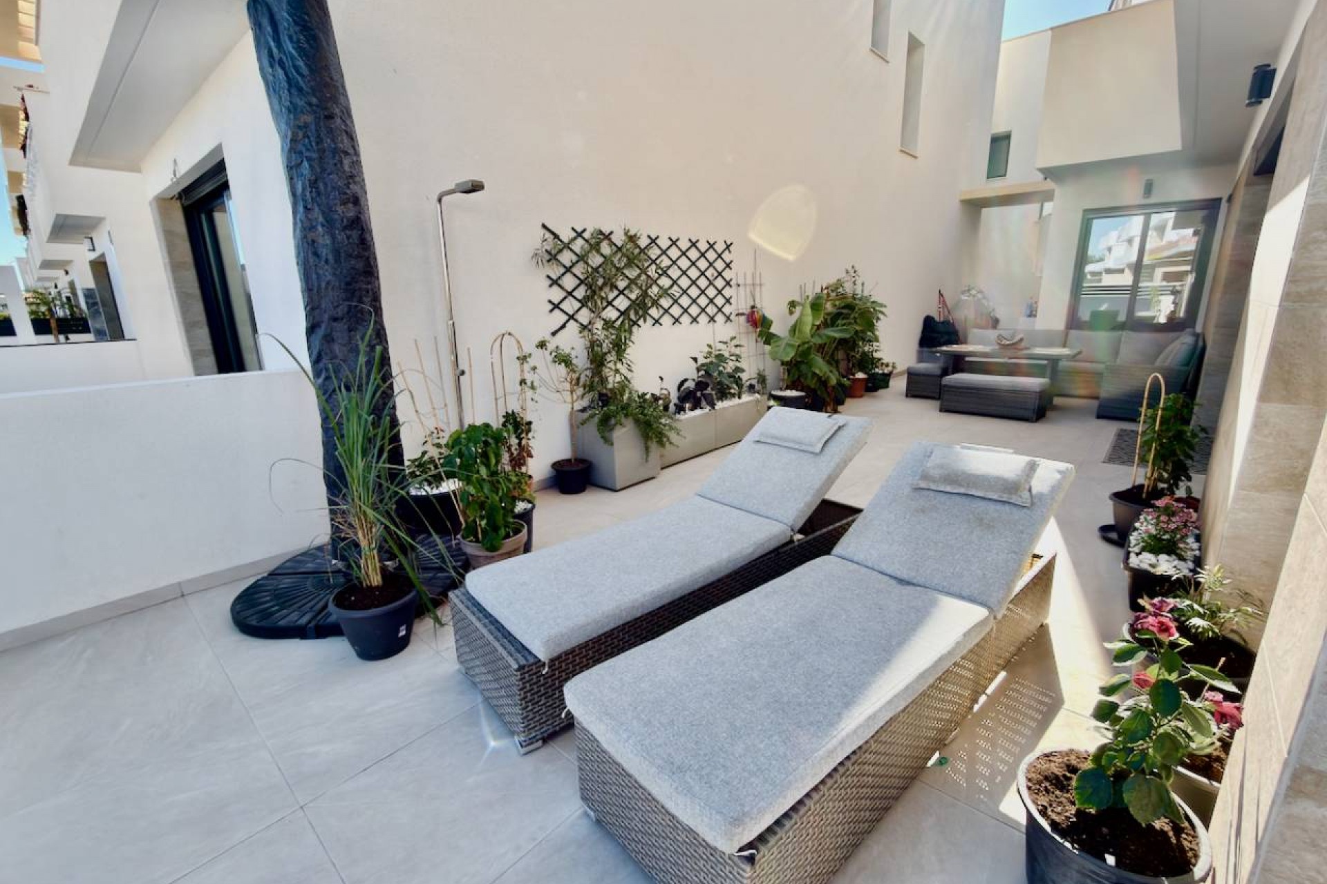 Reventa - Villa -
Los Montesinos - La Herrada