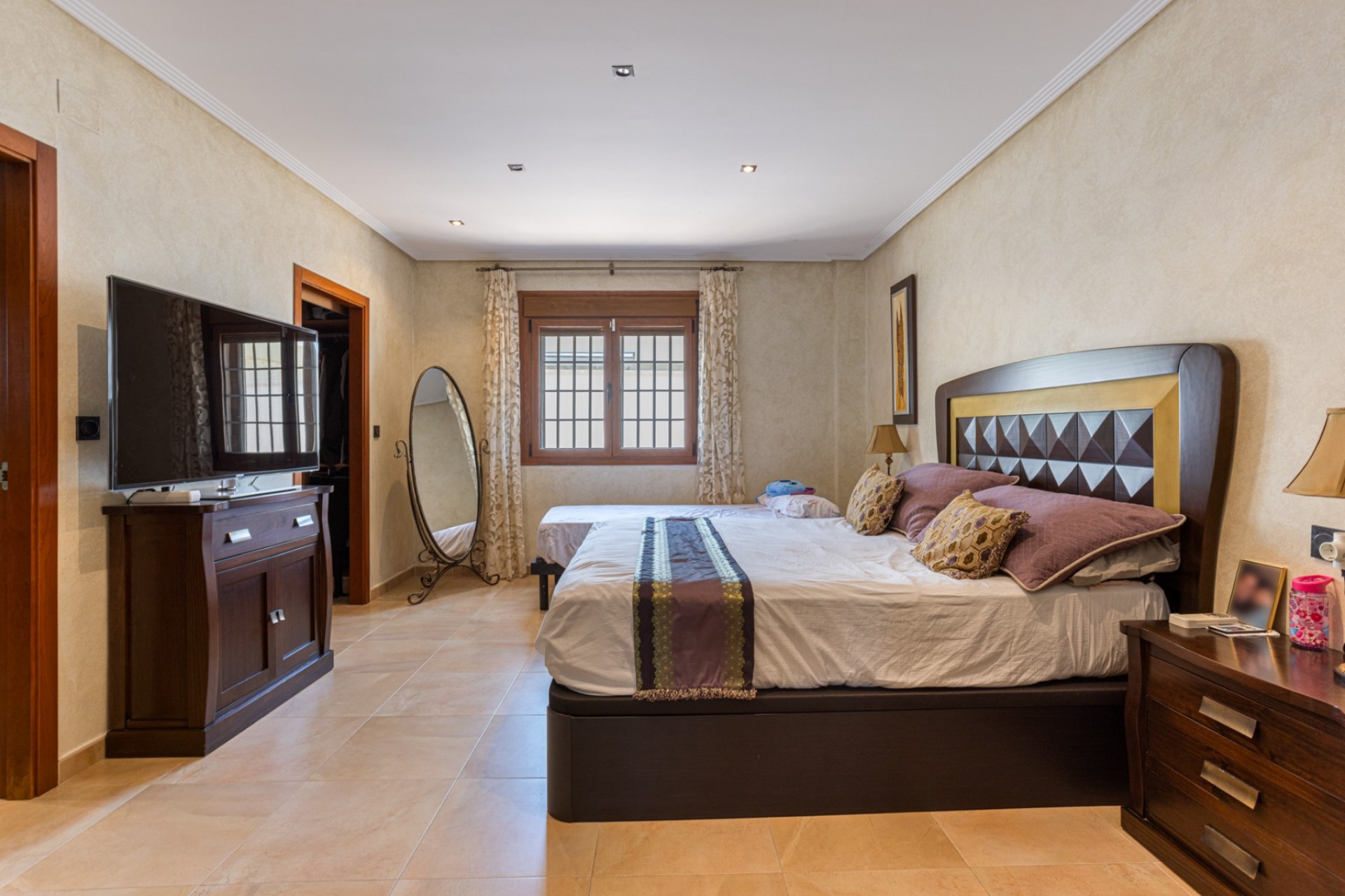 Reventa - Villa -
Los Montesinos - La Herrada