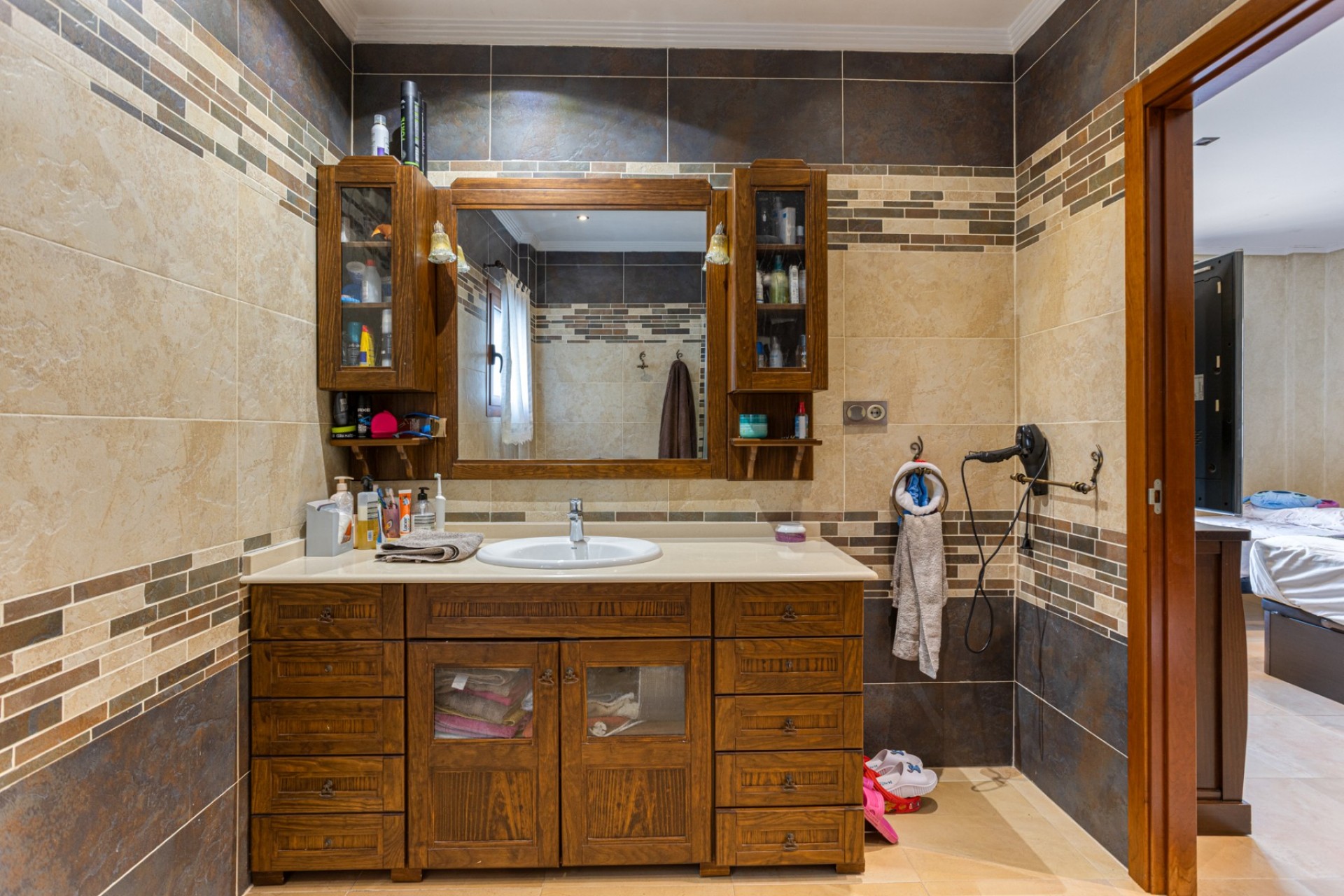 Reventa - Villa -
Los Montesinos - La Herrada