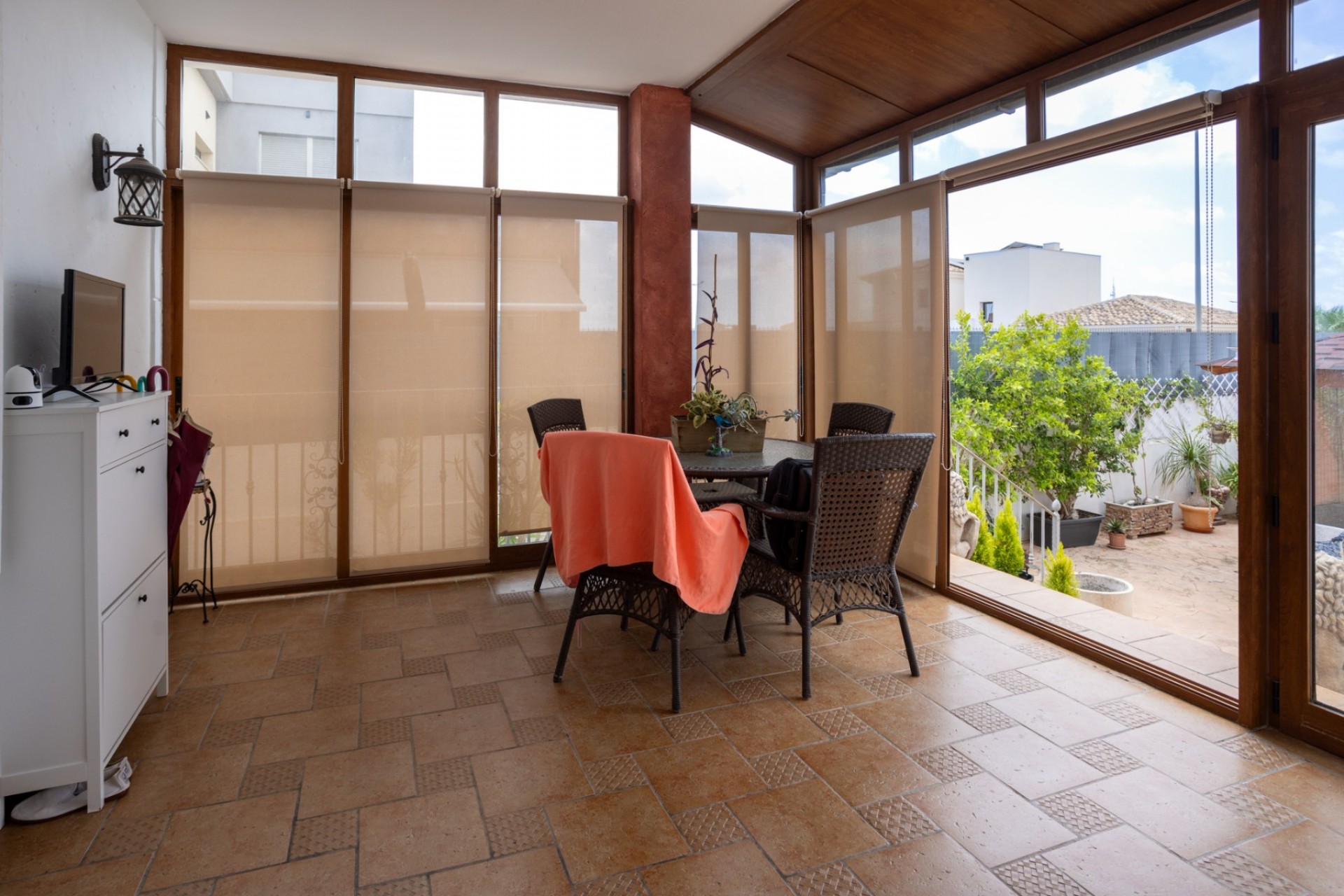 Reventa - Villa -
Los Montesinos - La Herrada