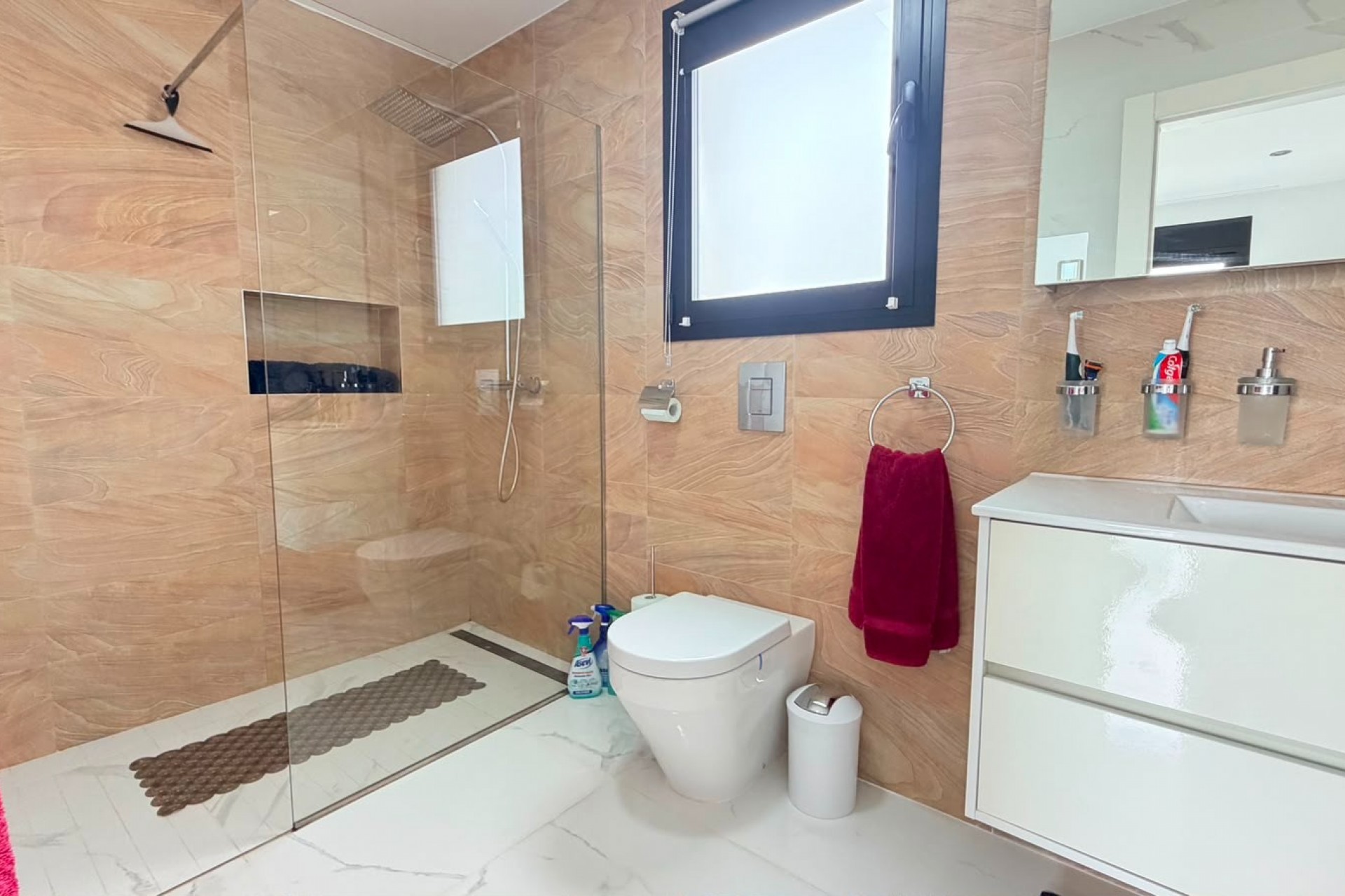 Reventa - Villa -
Los Montesinos - La Herrada