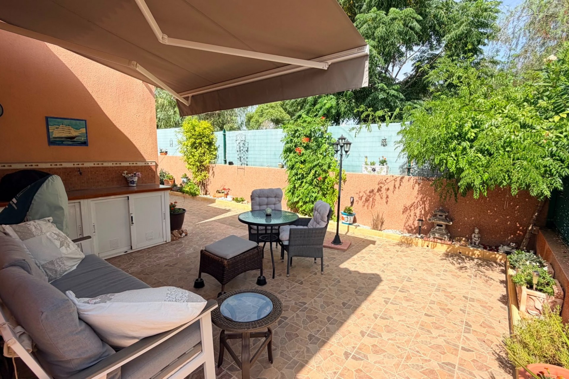 Reventa - Villa -
Los Montesinos - La Herrada