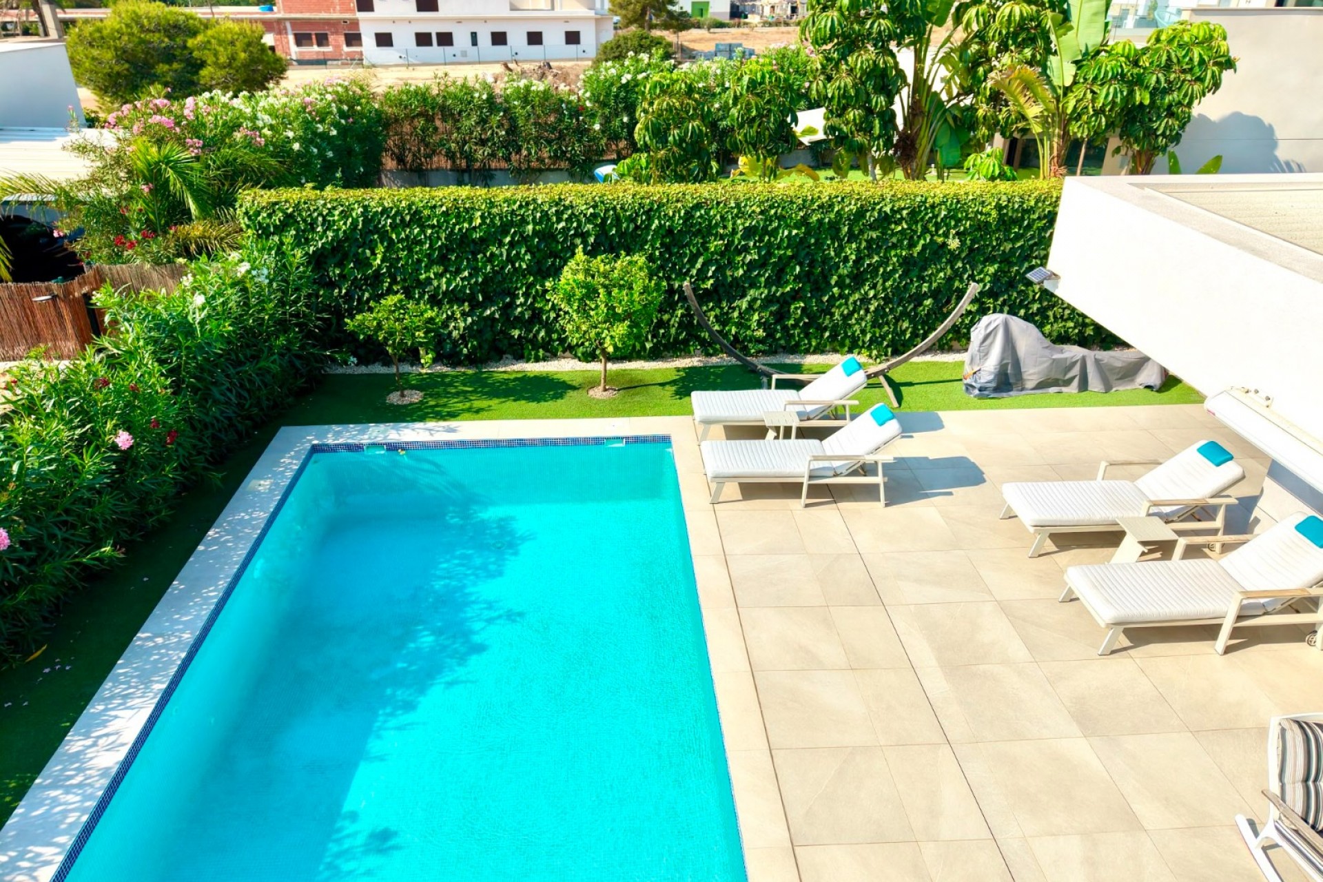 Reventa - Villa -
Los Montesinos - La Herrada