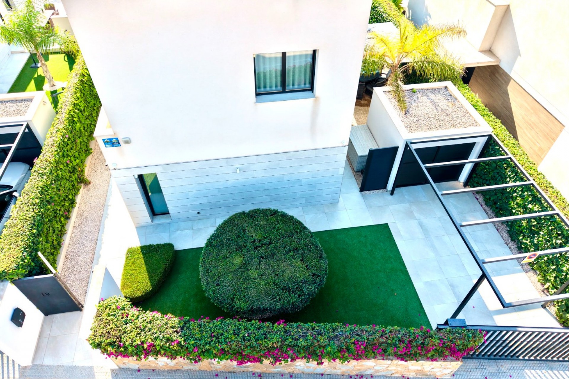 Reventa - Villa -
Los Montesinos - La Herrada