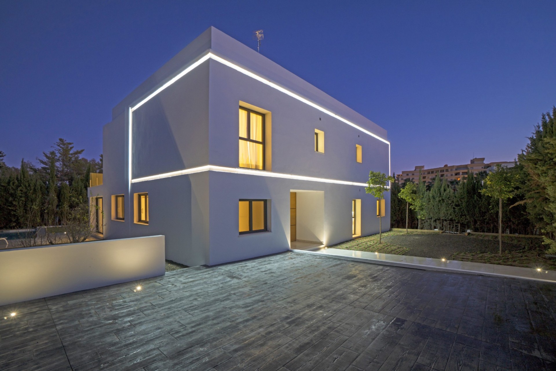 Reventa - Villa -
Marbella - Nueva Andalucía
