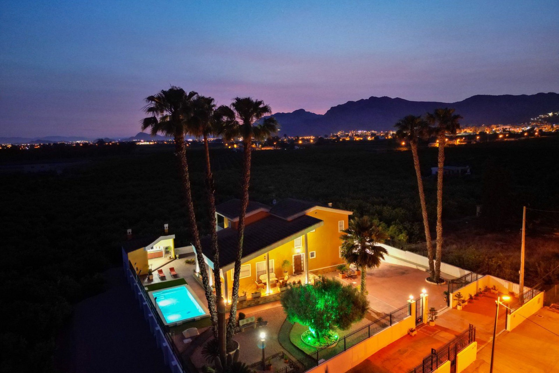 Reventa - Villa -
Orihuela - Correntías Medias