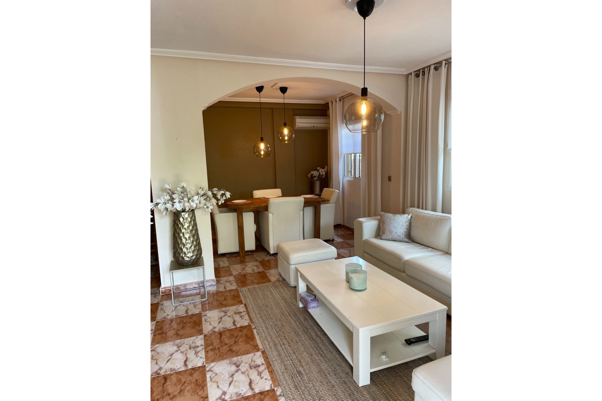 Reventa - Villa -
Orihuela Costa - La Regia