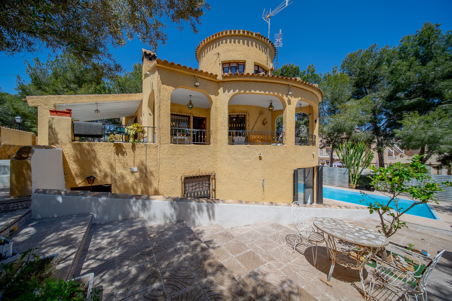 Reventa - Villa -
Orihuela Costa - Las Filipinas