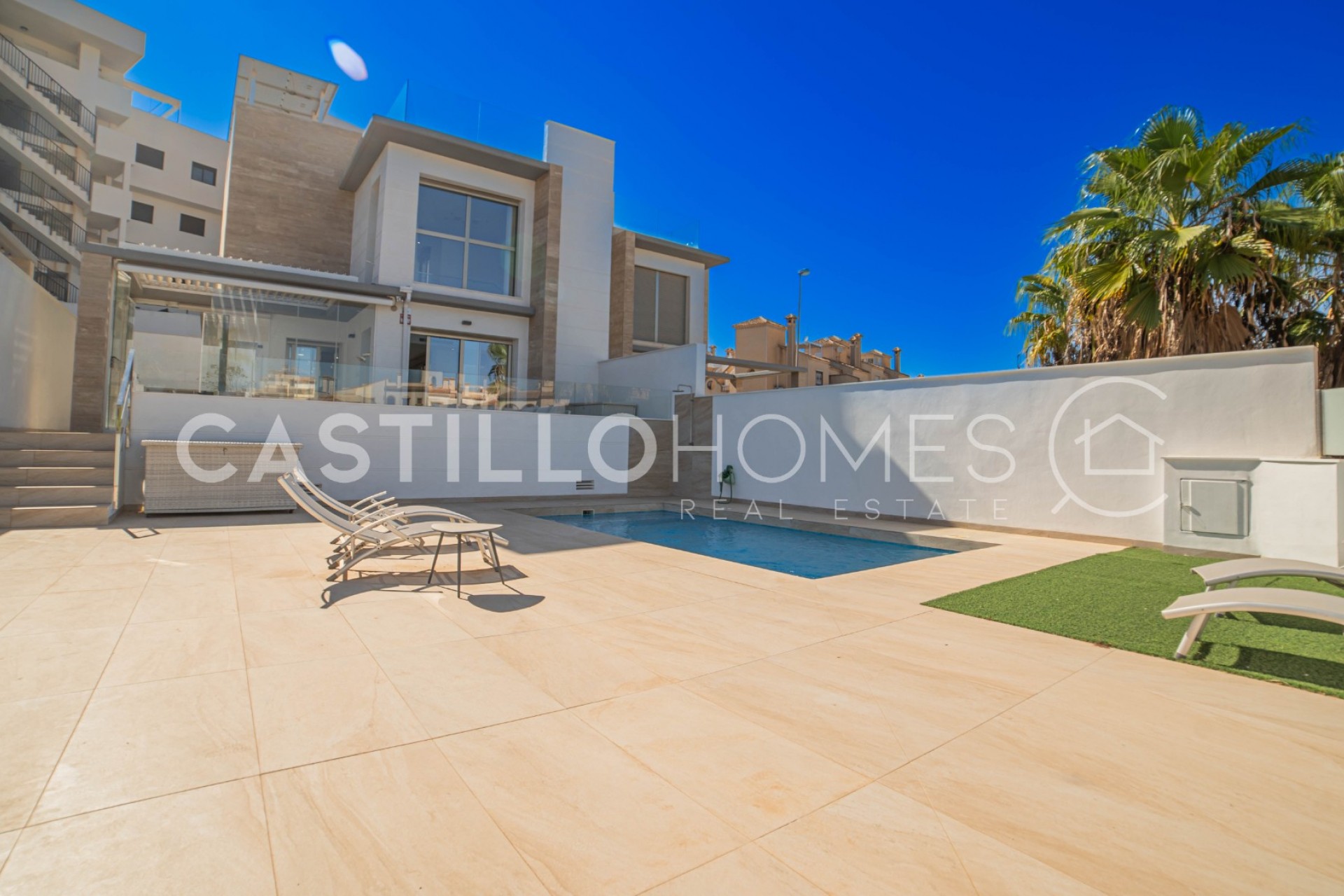 Reventa - Villa -
Orihuela Costa - Las Filipinas