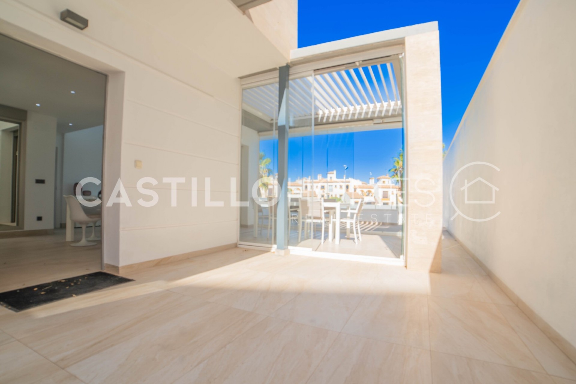 Reventa - Villa -
Orihuela Costa - Las Filipinas