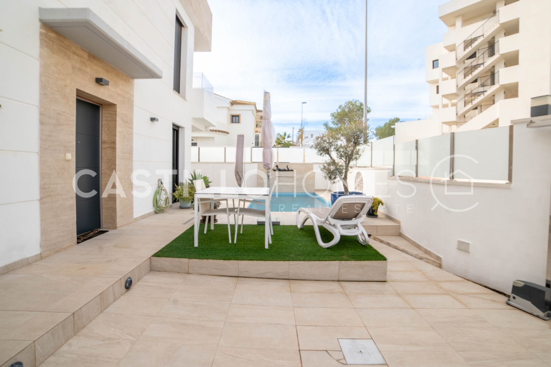 Reventa - Villa -
Orihuela Costa - Las Filipinas