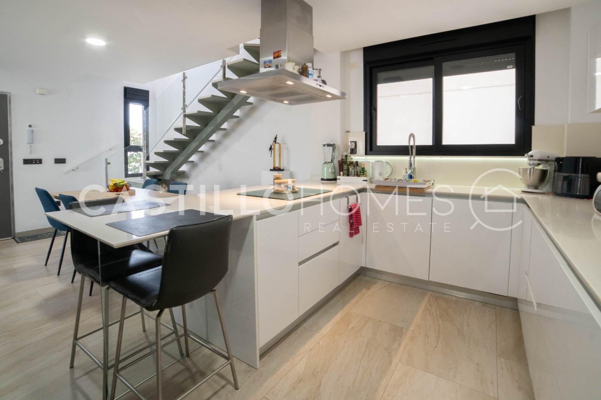 Reventa - Villa -
Orihuela Costa - Las Filipinas