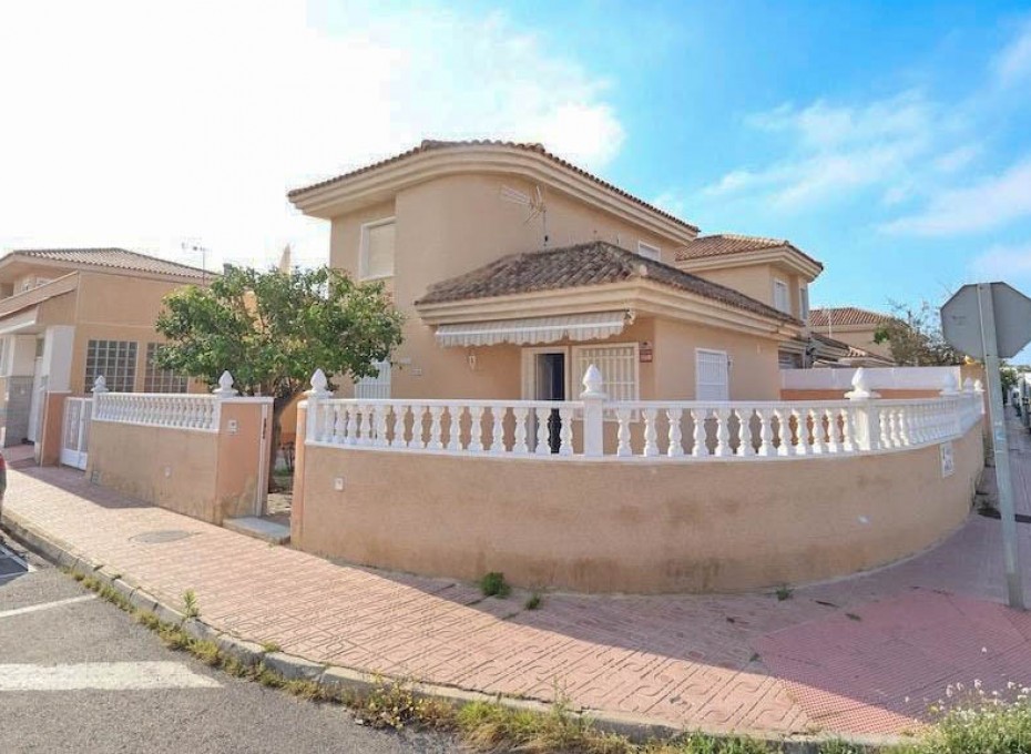Reventa - Villa -
Orihuela Costa - Los Altos