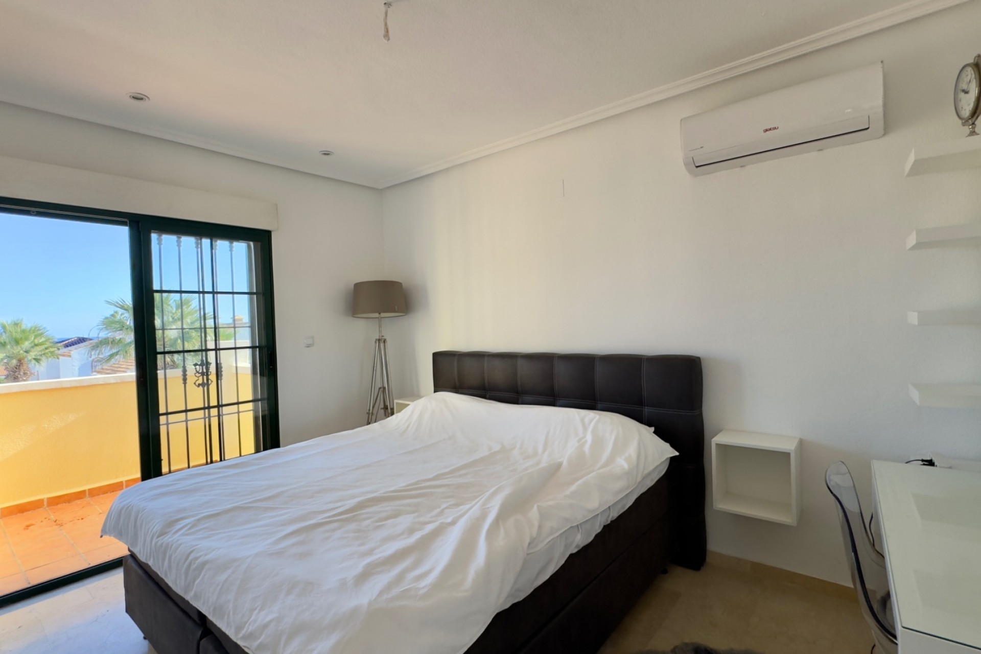 Reventa - Villa * -
Orihuela Costa* - Los Dolses*