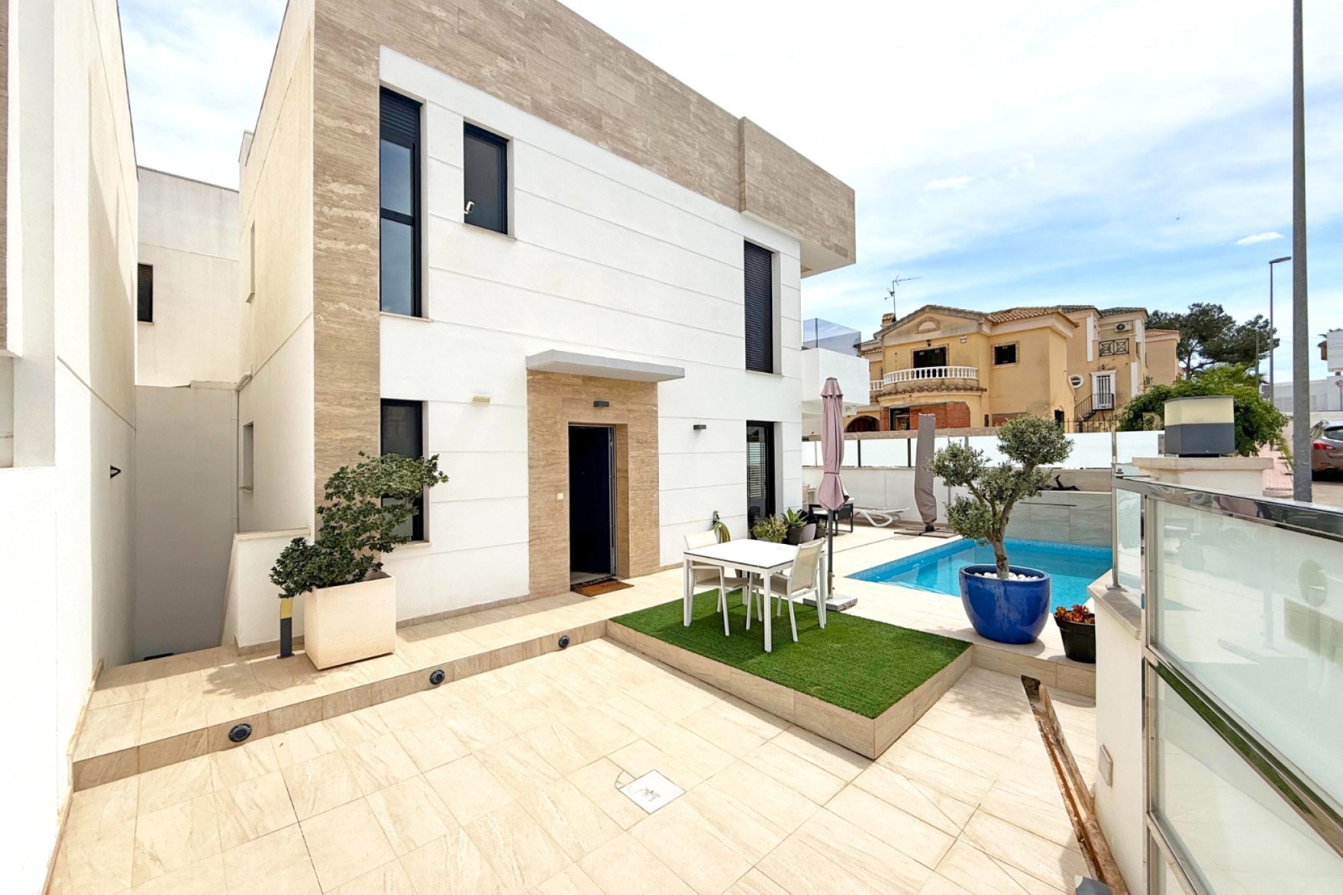 Reventa - Villa -
Orihuela Costa - Villamartín