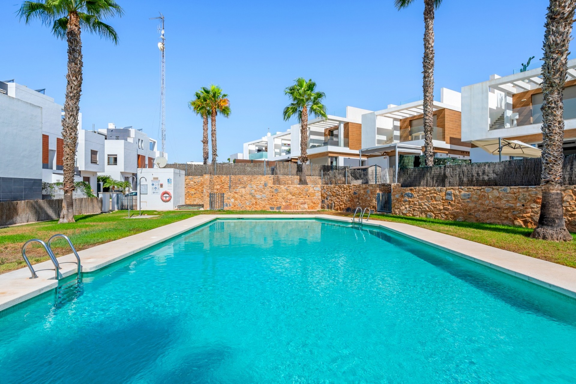 Reventa - Villa -
Orihuela Costa - Villamartín