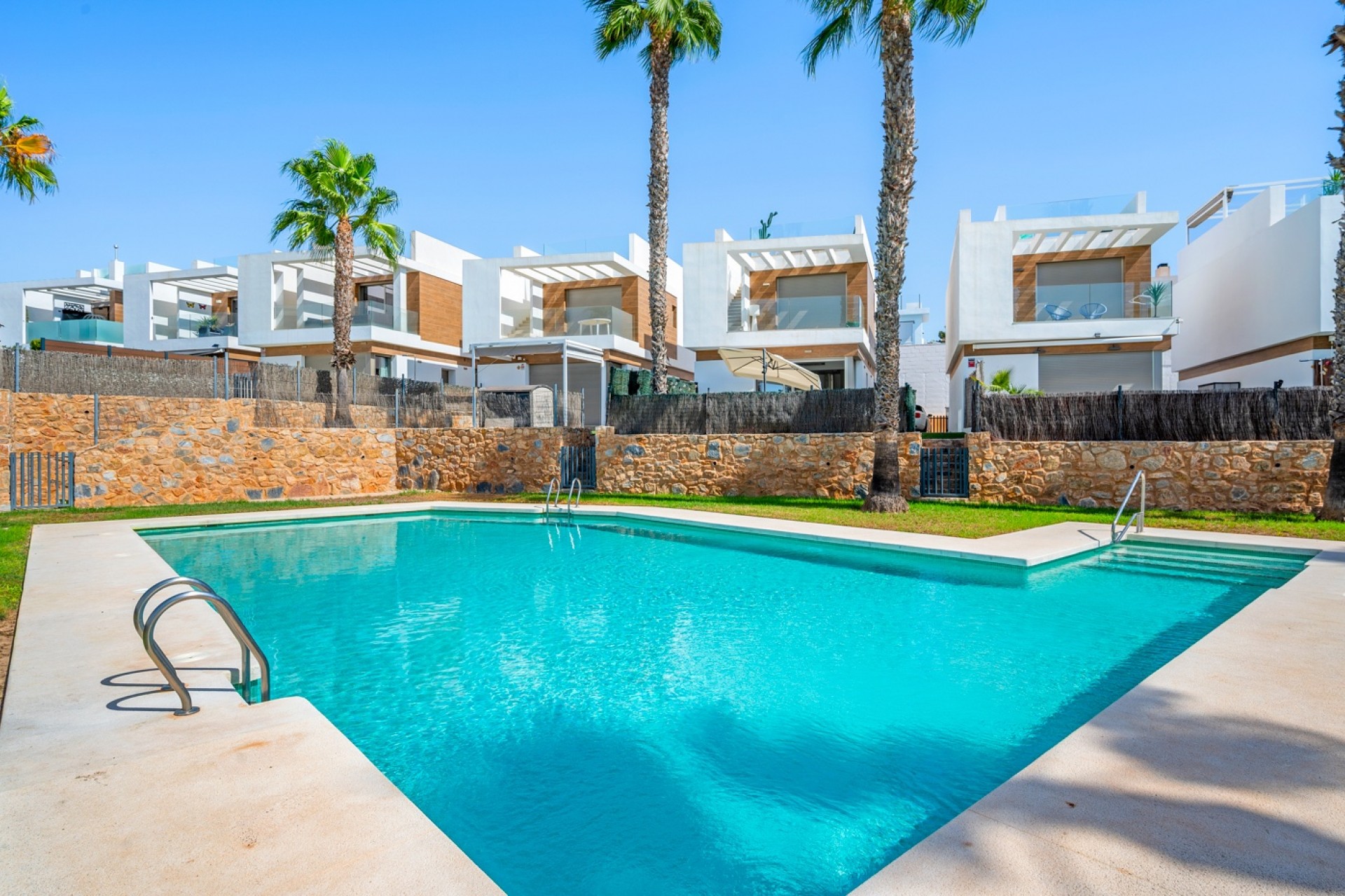 Reventa - Villa -
Orihuela Costa - Villamartín