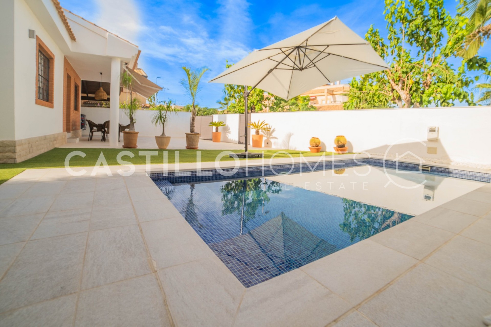 Reventa - Villa -
Pilar de la Horadada - Torre de la Horadada