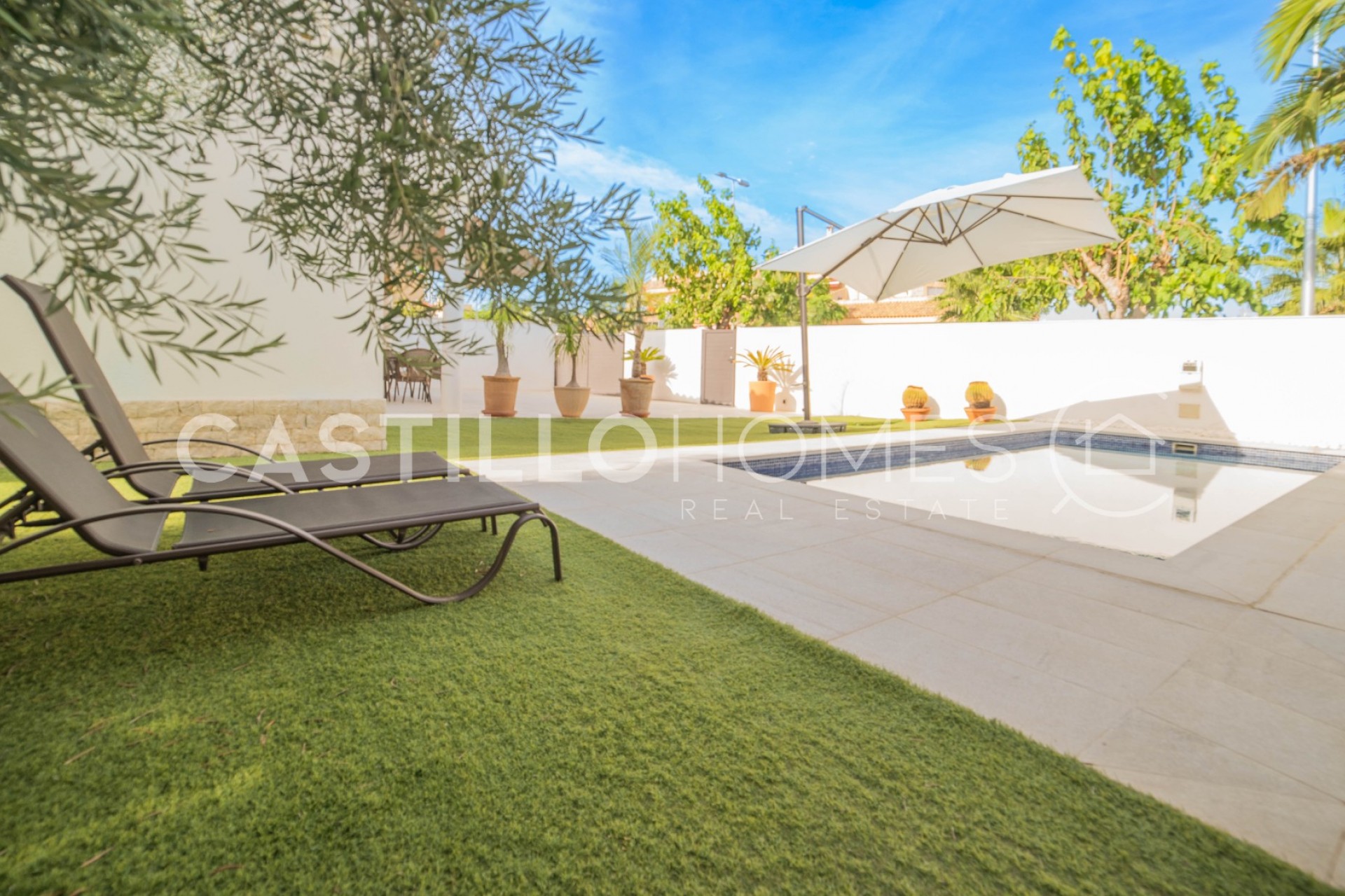 Reventa - Villa -
Pilar de la Horadada - Torre de la Horadada