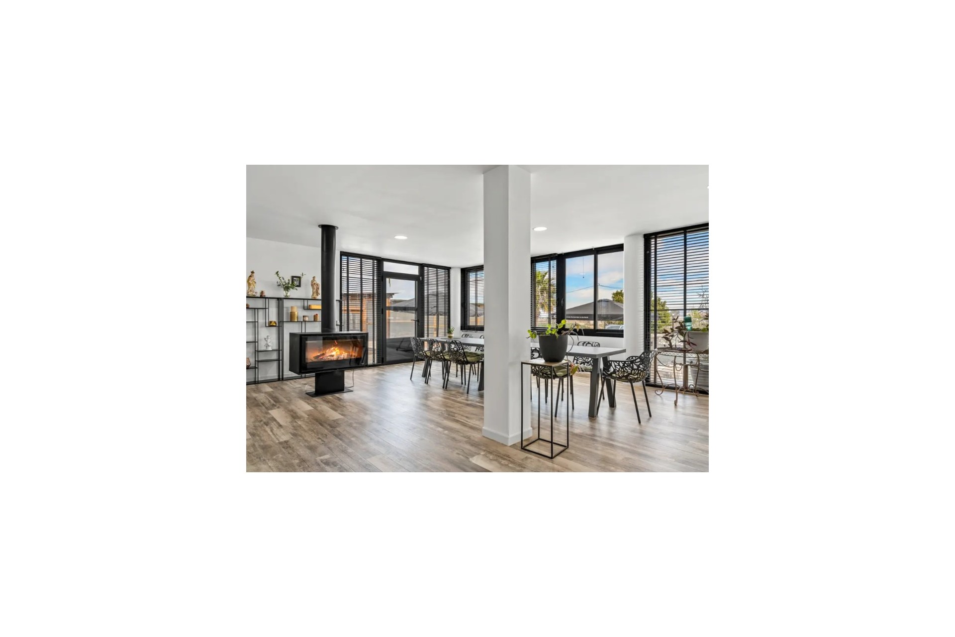 Reventa - Villa -
Puerto Lumbreras - Esparragal de Puerto Lumbreras