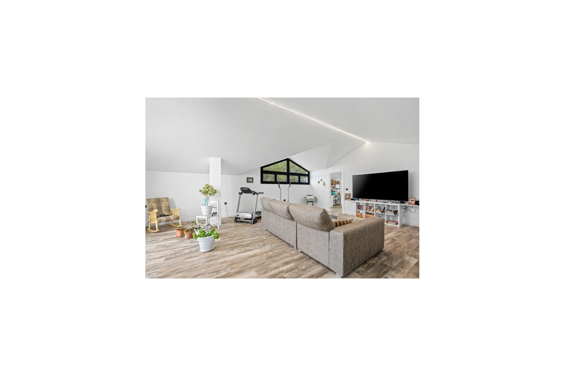 Reventa - Villa -
Puerto Lumbreras - Esparragal de Puerto Lumbreras