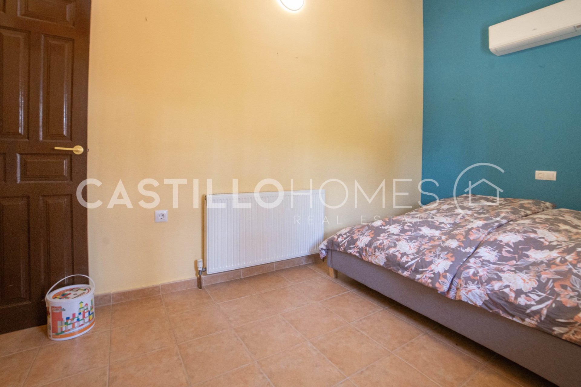 Reventa - Villa -
Rafal