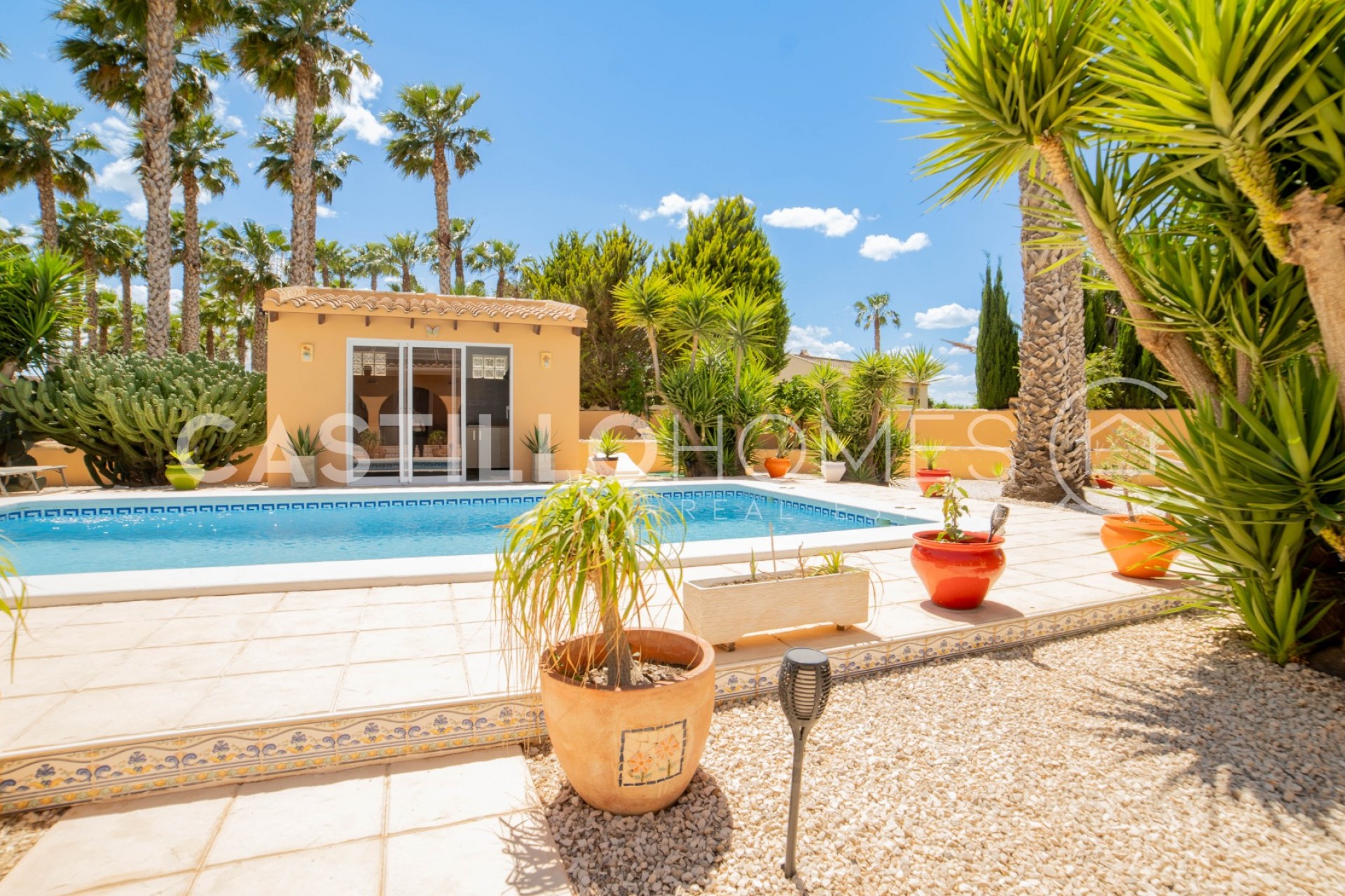 Reventa - Villa -
Rafal