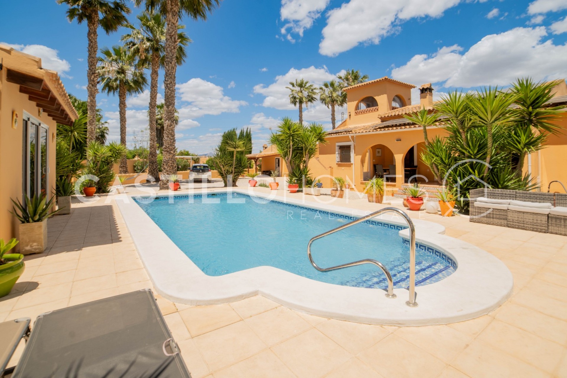 Reventa - Villa -
Rafal