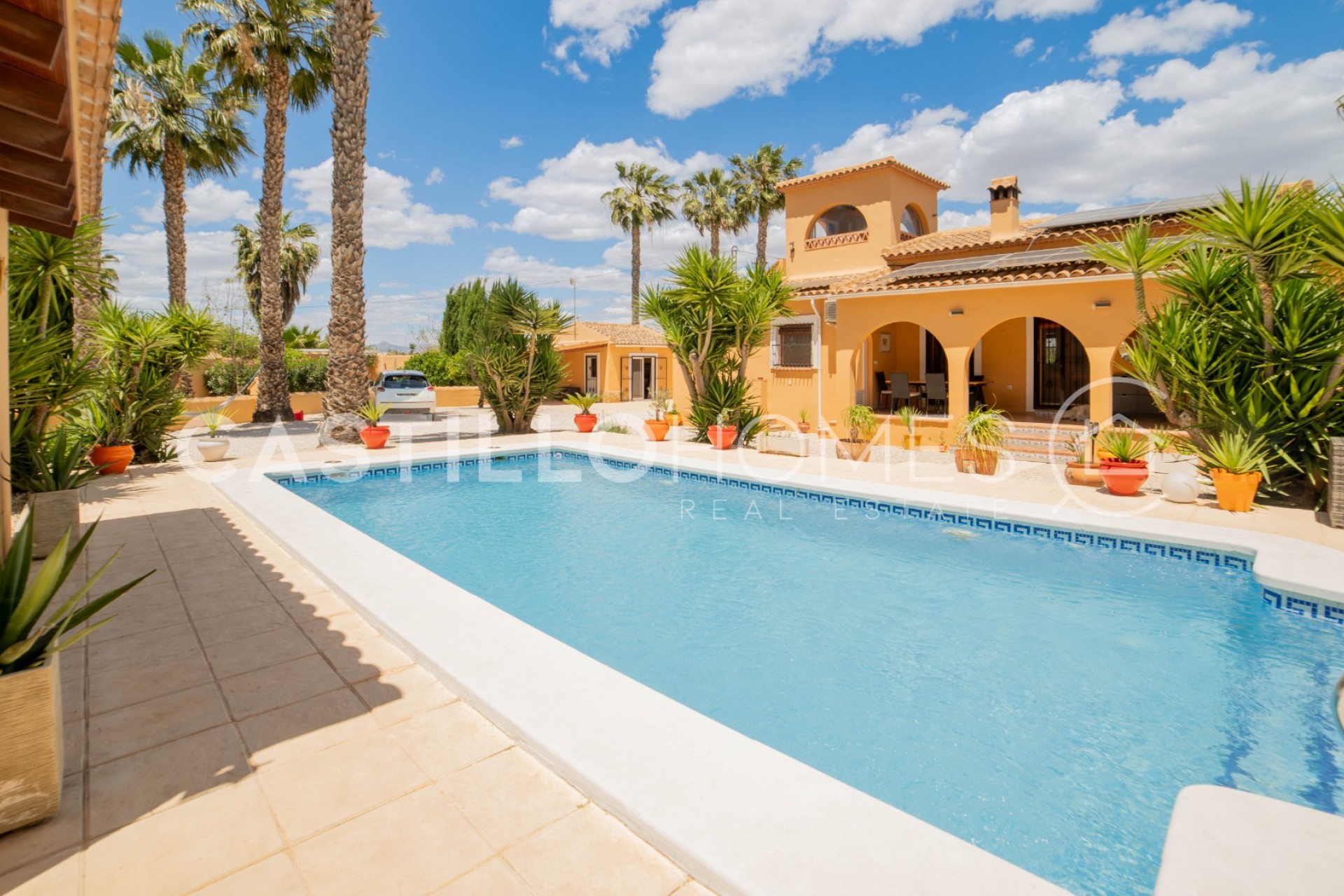 Reventa - Villa -
Rafal