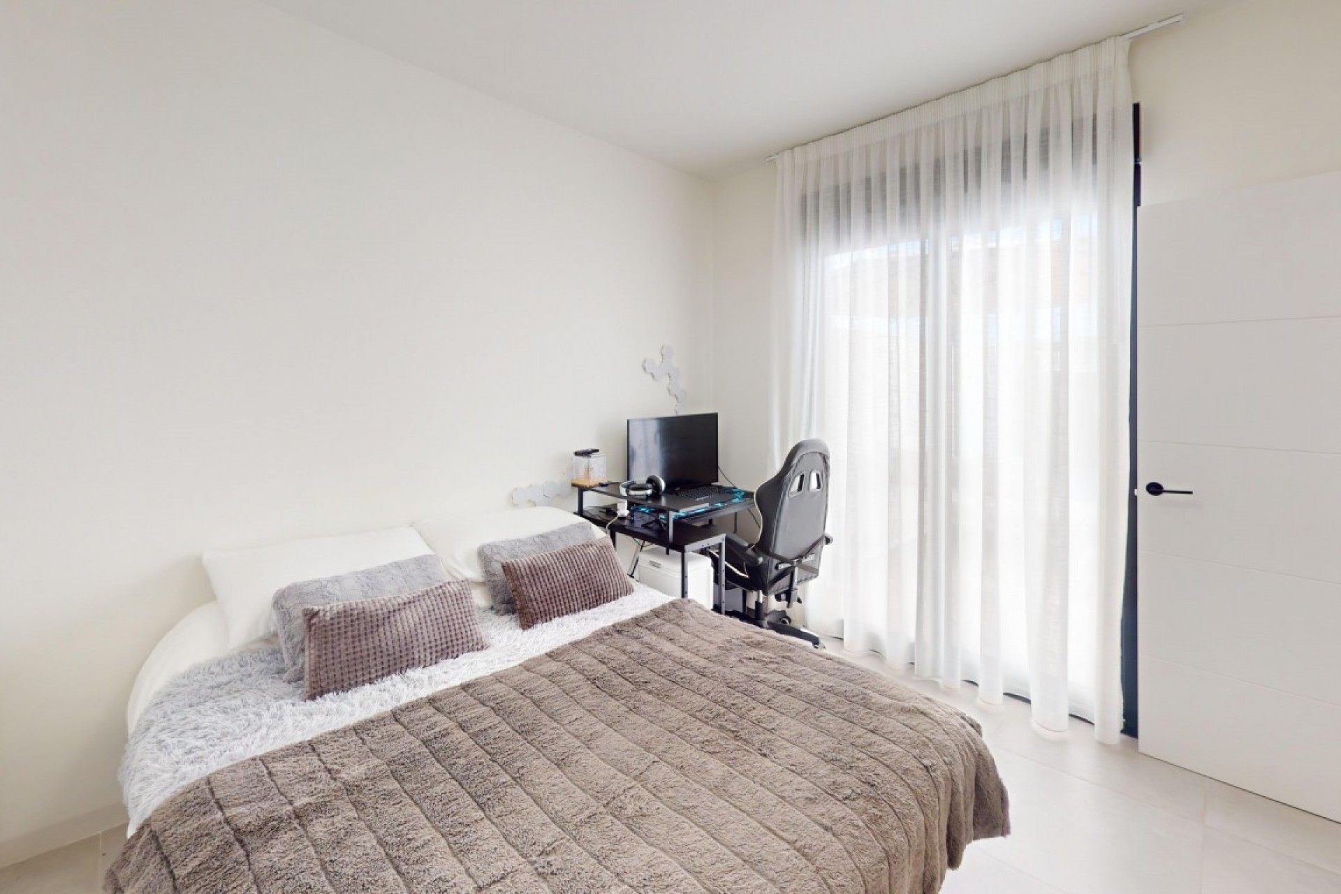 Reventa - Villa -
Roldan