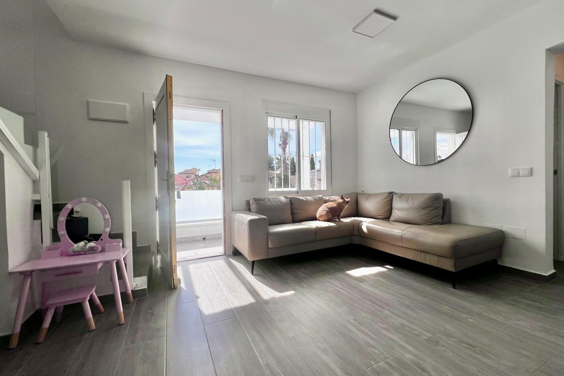 Reventa - Villa -
San Miguel de Salinas - Las filipinas