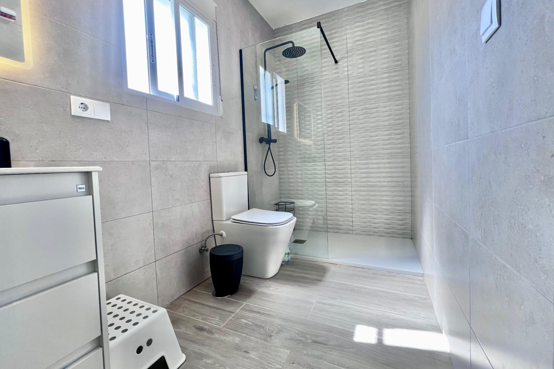 Reventa - Villa -
San Miguel de Salinas - Las filipinas