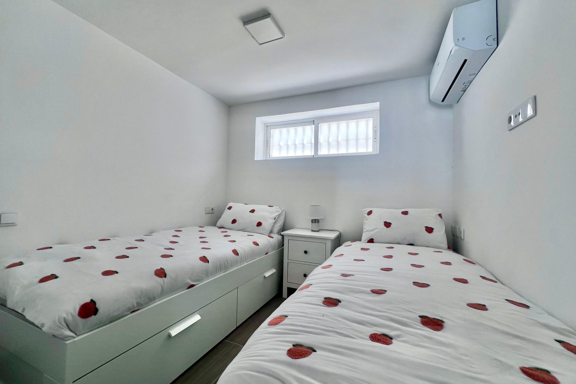 Reventa - Villa -
San Miguel de Salinas - Las filipinas