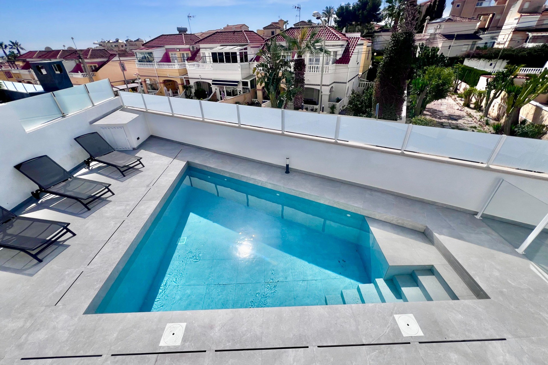 Reventa - Villa -
San Miguel de Salinas - Las filipinas