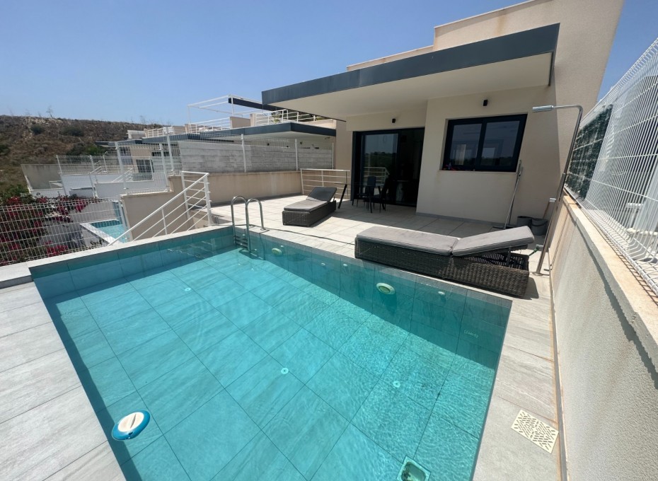 Reventa - Villa -
San Miguel de Salinas - San Miguel Salinas
