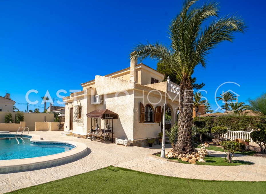 Reventa - Villa -
Torrevieja - El chaparral