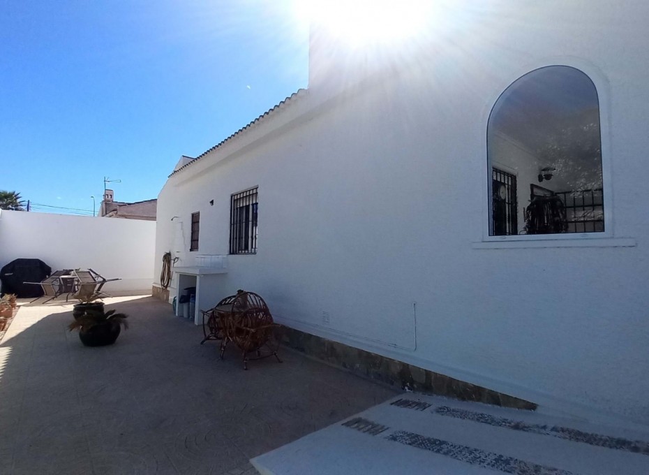Reventa - Villa -
Torrevieja - La Siesta