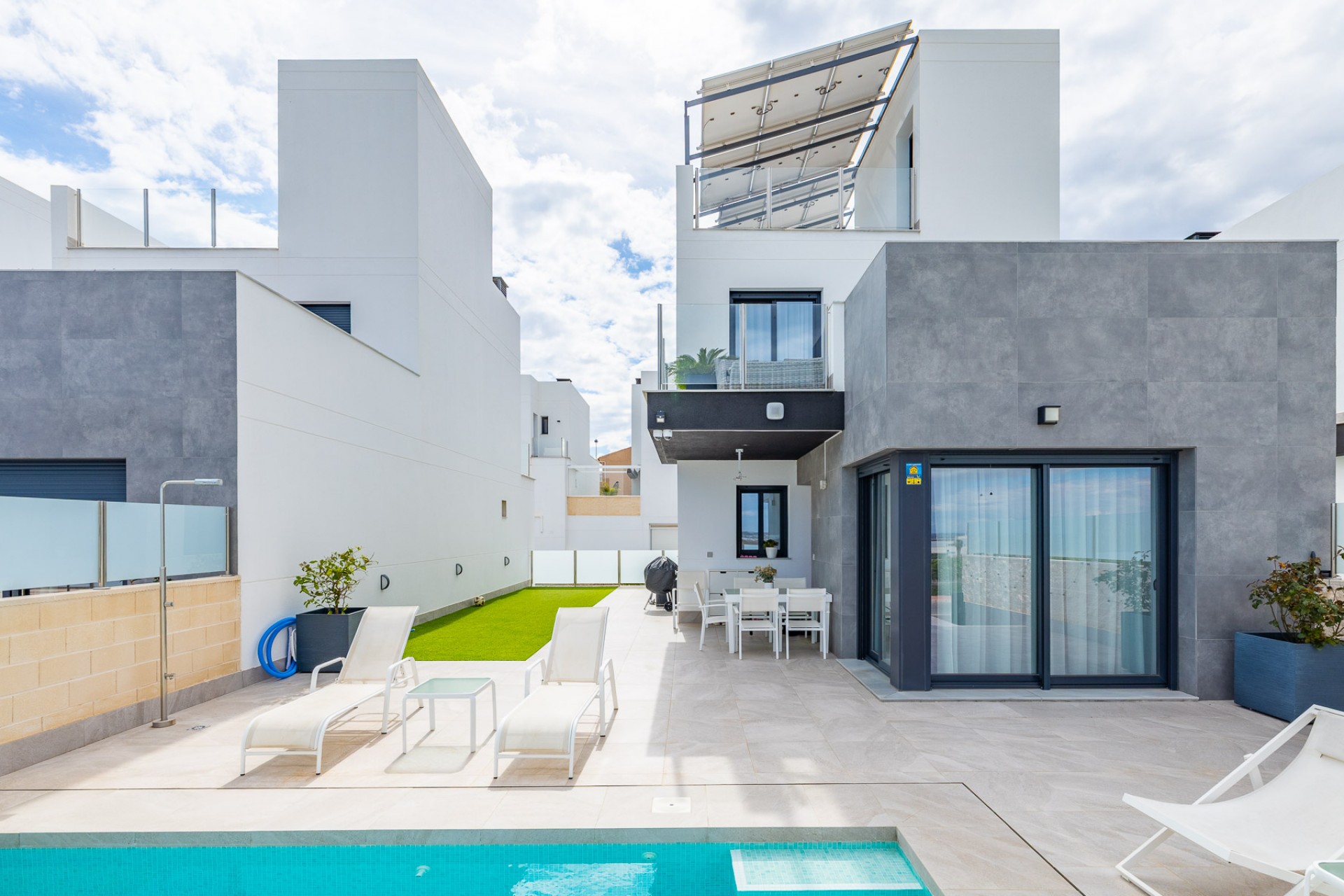 Reventa - Villa -
Torrevieja - Los altos