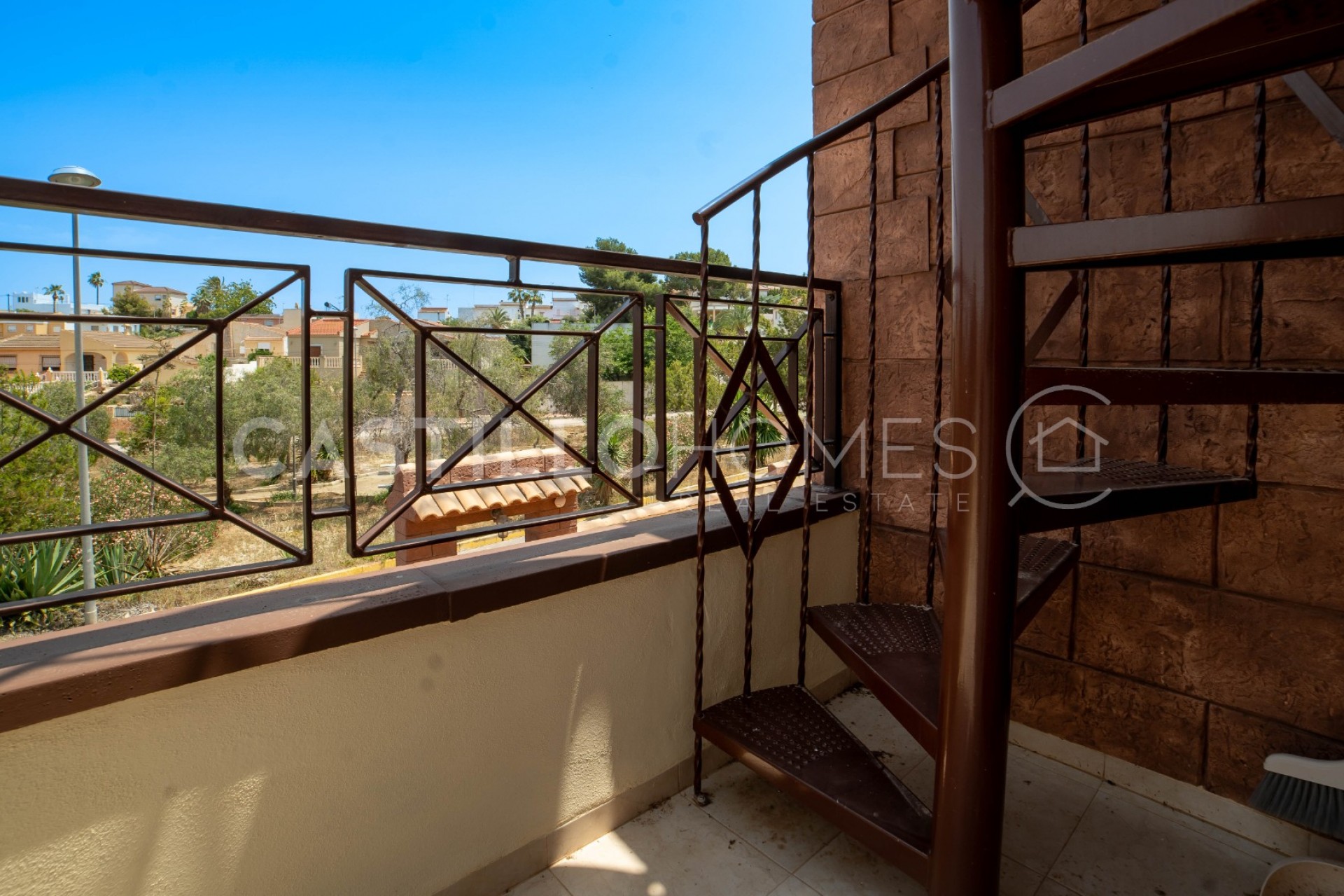 Reventa - Villa -
Torrevieja - Los Balcones